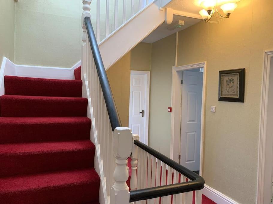 Heather Glen. Six Bedroom Home Near The Sea. Blackpool Exteriör bild