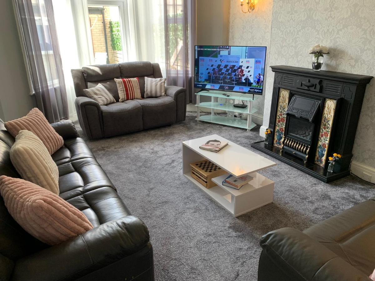 Heather Glen. Six Bedroom Home Near The Sea. Blackpool Exteriör bild